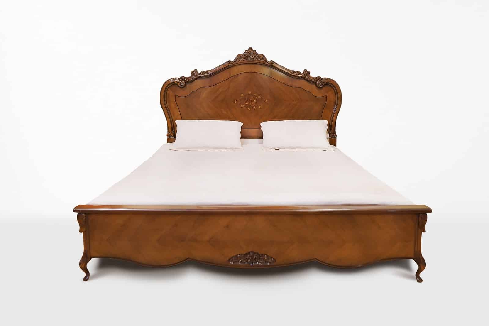 Dormitor INA lemn masiv sculptat cu intarsie Cires Nuc