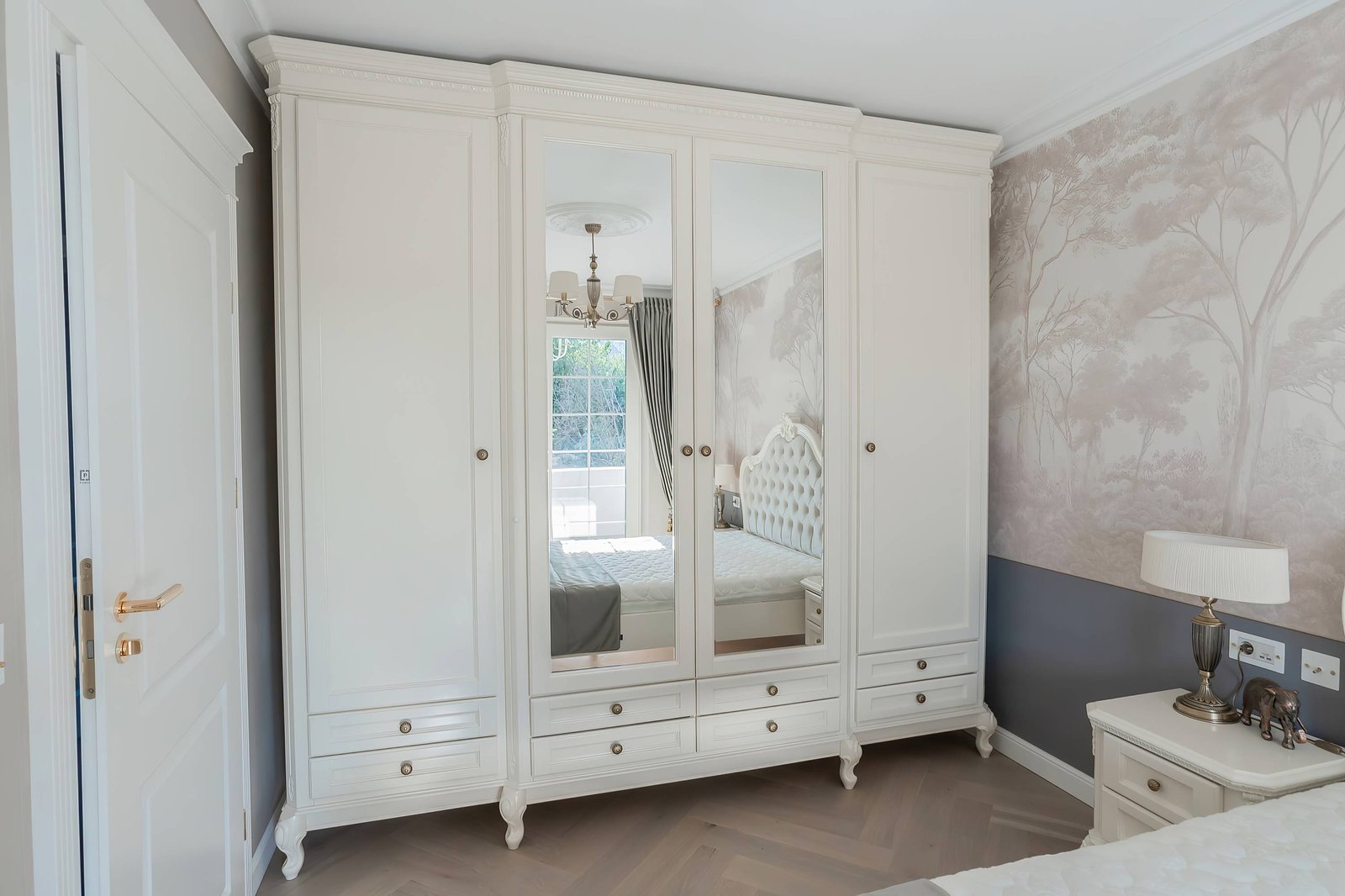 Dormitor lemn masiv sculptat cu intarsie Valera 2 Cires Nuc, 8 image