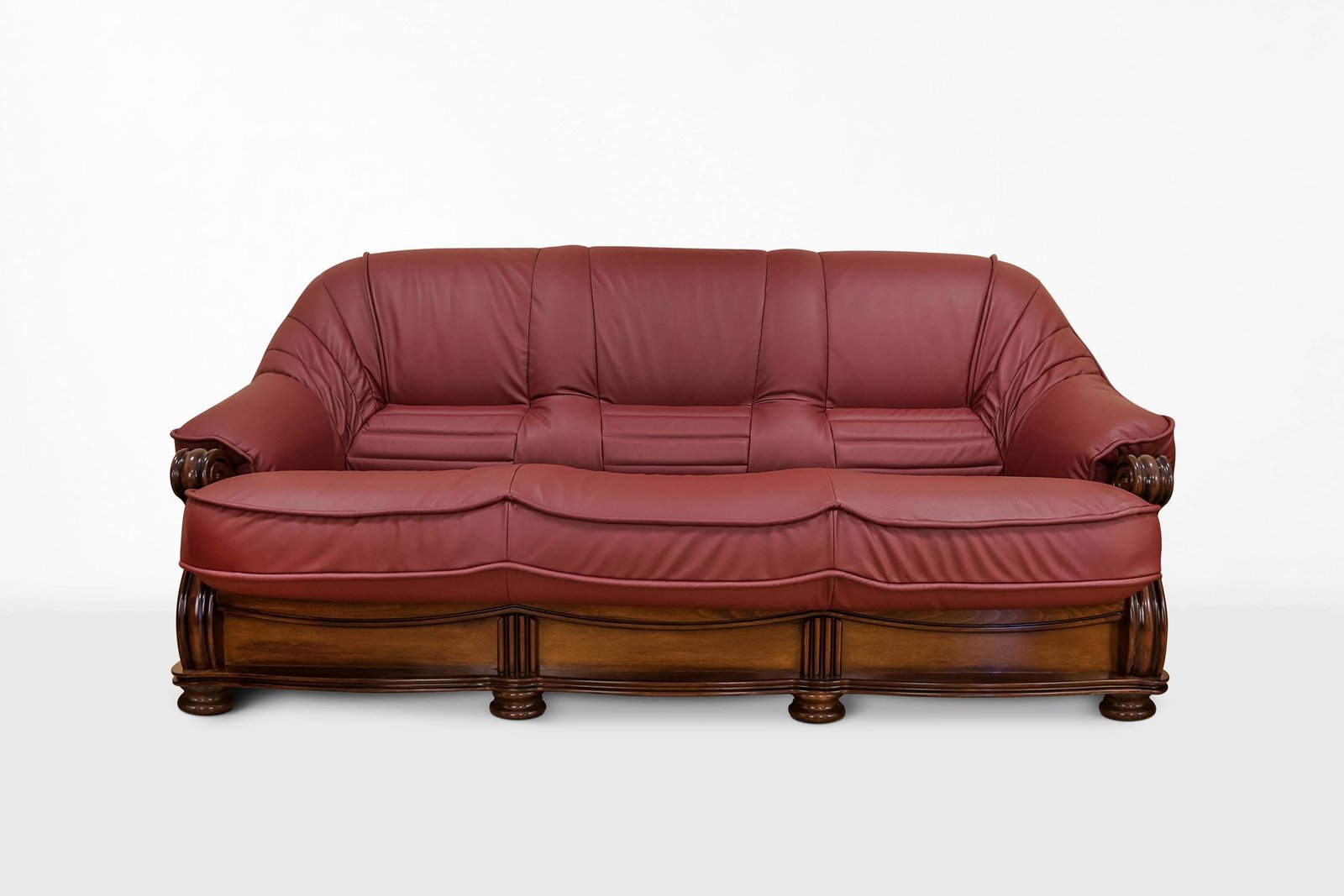 Set Canapea Piele Naturala clasica cu lemn masiv -  si fotoliu CASTELARII  (2)