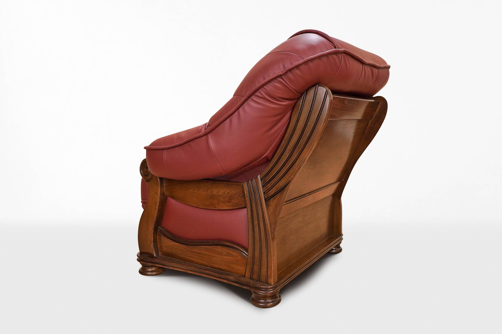 fotoliu - Set Canapea Piele Naturala clasica cu lemn masiv -  si fotoliu CASTELARII